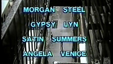 Amber Lynn, Tiffany Clark, Ashley Welles in vintage sex clip