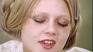 Hot blonde Anna Magle masturbates and cums in vintage porn