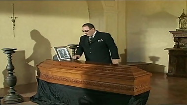 Una Eredita' Nera. Film classico Italiano.